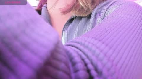 sara  online show from February 11, 12:48 am