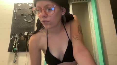 Sara 3 online show from October 12, 3:33 pm