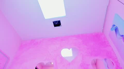   online show from January 4, 10:24 pm