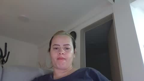 sara martinez online show from December 6, 11:54 am