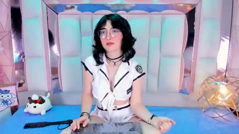 sara  online show from September 20, 6:03 am