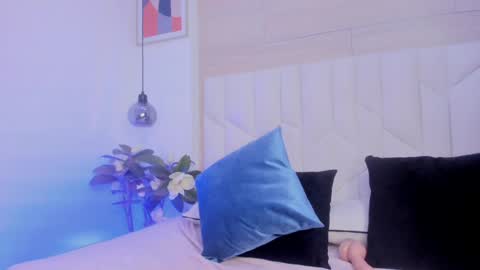 Sara online show from January 3, 10:29 pm