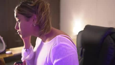 Sara online show from September 24, 11:41 pm