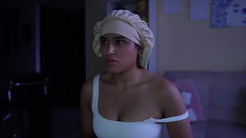 Sara online show from November 11, 10:32 pm