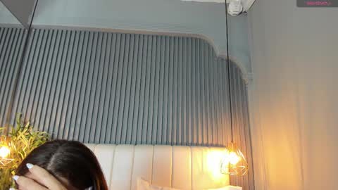 Snapshot of sarariley_ chatting on November 19, 10:32 pm Sara online show from November 19, 10:32 pm