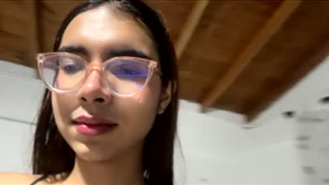 sarasaenz999 online show from March 1, 5:31 am