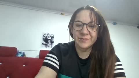 Snapshot of sarasmitthh chatting on August 3, 1:48 am sarasmitthh online show from August 3, 1:48 am