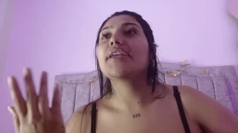 Snapshot of sarastonesx chatting on March 19, 8:46 pm sarastonesx online show from March 19, 8:46 pm