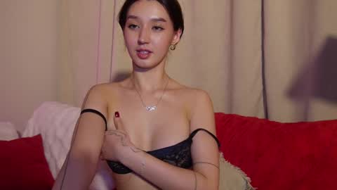 Snapshot of sarasuo chatting on February 23, 4:35 pm Shara online show from February 23, 4:35 pm