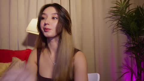 Snapshot of sarasuo chatting on February 24, 12:37 pm Shara online show from February 24, 12:37 pm