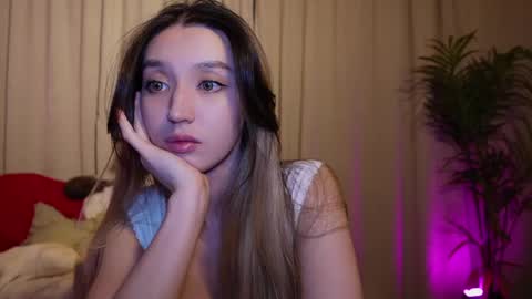 Snapshot of sarasuo chatting on March 3, 3:31 pm Shara online show from March 3, 3:31 pm