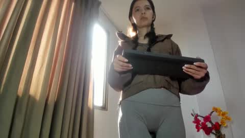 Sara   online show from September 23, 1:03 pm