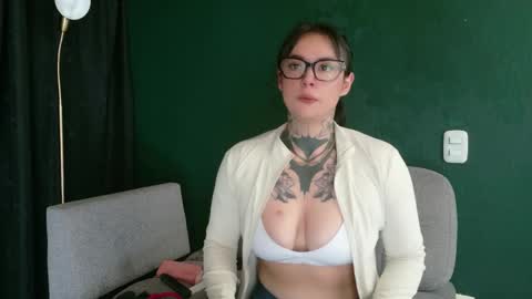 Sara Herrera online show from May 24, 7:52 pm