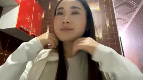 Snapshot of sarawaldhoff chatting on March 13, 3:51 pm Niki online show from March 13, 3:51 pm