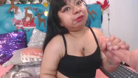 Sara Wills online show from December 17, 2:33 pm