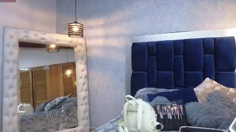 Snapshot of sarawilliamss_ chatting on February 1, 10:48 am Sara W online show from February 1, 10:48 am