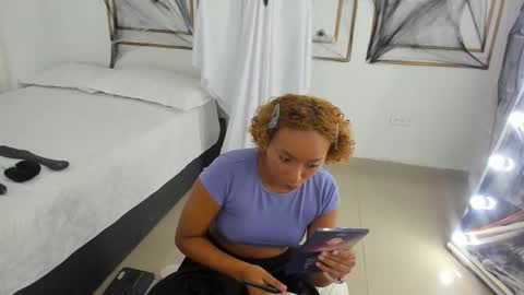 Saray Mardez online show from October 15, 12:05 pm