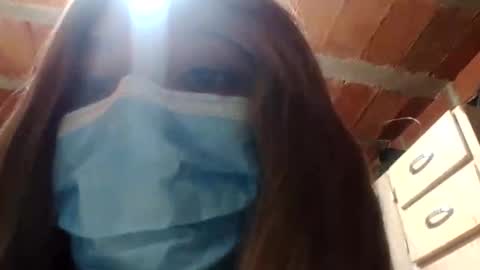 Snapshot of saray_mixx chatting on October 28, 4:27 am saray_mixx online show from October 28, 4:27 am