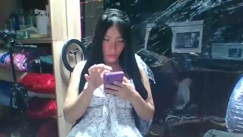 Snapshot of saray_nice chatting on February 25, 8:07 pm saray_nice online show from February 25, 8:07 pm