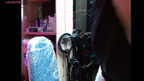 Snapshot of saray_nice chatting on February 28, 7:59 pm saray_nice online show from February 28, 7:59 pm