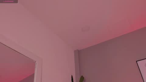 Snapshot of saray_rogers chatting on February 21, 3:21 pm Saray online show from February 21, 3:21 pm