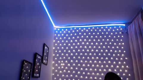 sarayander online show from February 2, 1:41 pm