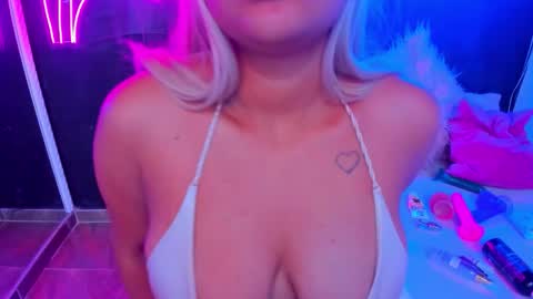 saraycooper_ online show from September 15, 4:01 am