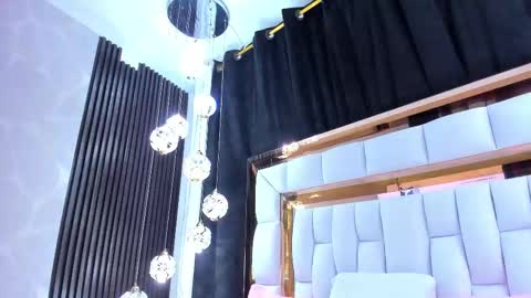 Snapshot of sarayroyse chatting on March 17, 7:39 pm Saray online show from March 17, 7:39 pm