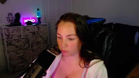 sariaaahh online show from February 7, 12:25 am