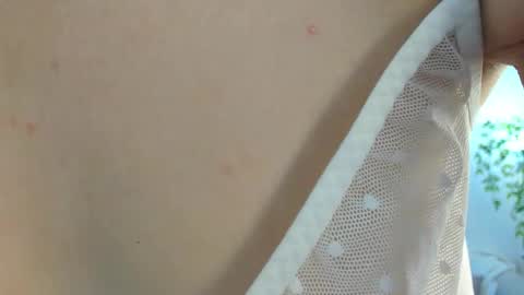 Snapshot of sarilit chatting on September 14, 2:00 am Your Selena 3 online show from September 14, 2:00 am