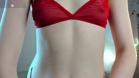 Snapshot of sarilit chatting on October 26, 3:12 am Your Selena 3 online show from October 26, 3:12 am