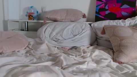 Your Selena 3 online show from February 20, 6:26 am