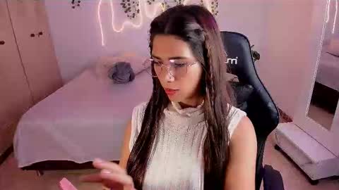 Snapshot of sarima420 chatting on October 8, 9:12 pm Sarima and Leo online show from October 8, 9:12 pm