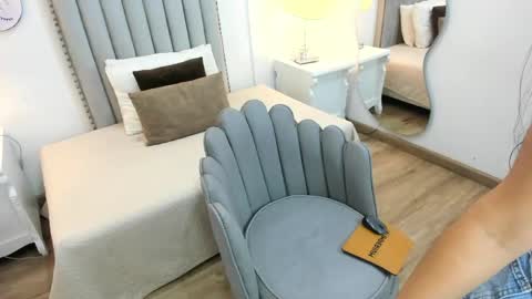 Snapshot of sarit_ chatting on May 5, 11:51 am sarit_ online show from May 5, 11:51 am