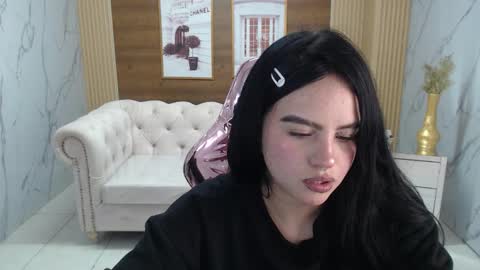 Sara  online show from February 23, 8:17 pm