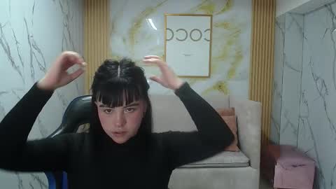Sara  online show from April 22, 8:43 pm