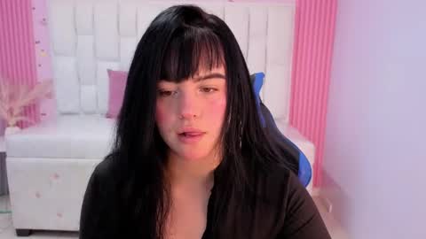 Sara  online show from May 13, 8:06 pm