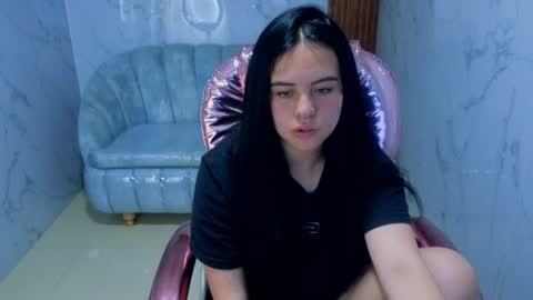 Sara  online show from July 28, 2:13 pm