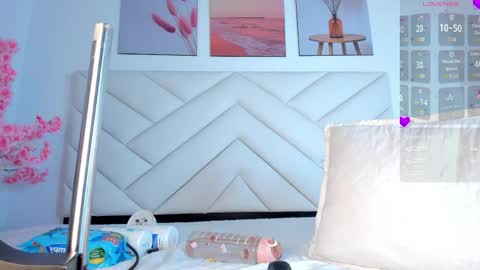 Snapshot of sarita__gomez chatting on April 7, 2:12 am Sarita online show from April 7, 2:12 am