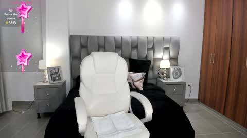  Saritaaa  online show from December 20, 3:25 am