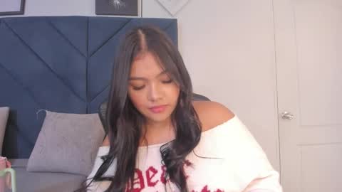 Snapshot of sarita_hills chatting on December 7, 10:12 am Sara online show from December 7, 10:12 am