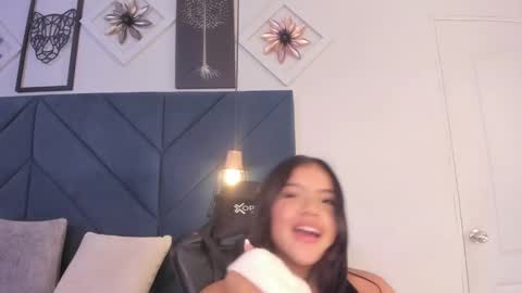 Snapshot of sarita_hills chatting on December 18, 6:10 am Sara online show from December 18, 6:10 am