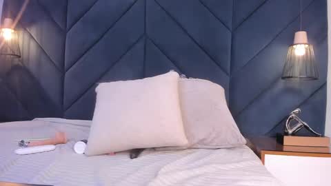 Snapshot of sarita_hills chatting on January 4, 9:32 am Sara online show from January 4, 9:32 am