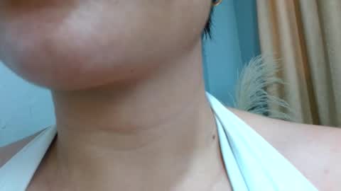 Snapshot of sarita_klein chatting on March 7, 6:38 pm sarita_klein online show from March 7, 6:38 pm