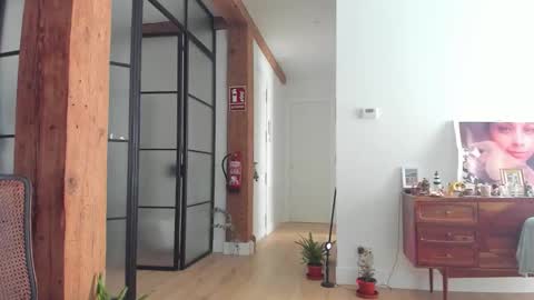 Snapshot of sarita_slovan chatting on March 17, 2:09 pm sarita_slovan online show from March 17, 2:09 pm