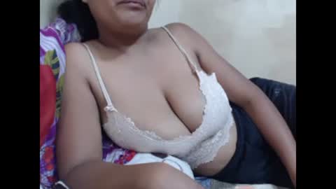 Snapshot of saronette chatting on January 11, 9:47 am saronette online show from January 11, 9:47 am