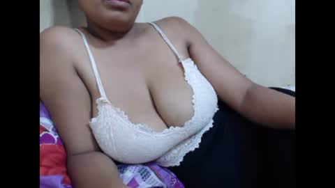 Snapshot of saronette chatting on January 15, 12:58 pm saronette online show from January 15, 12:58 pm