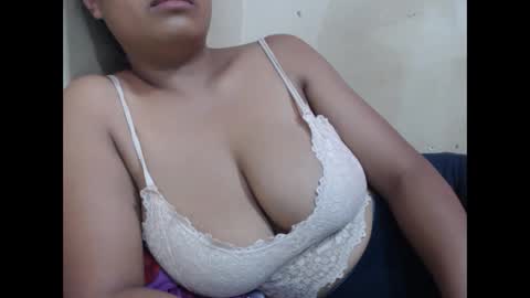 Snapshot of saronette chatting on February 20, 11:31 am saronette online show from February 20, 11:31 am