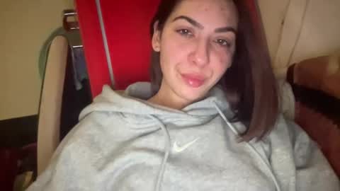 Sarrah online show from March 3, 6:12 pm