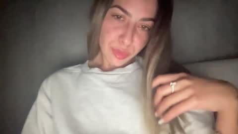 Sarrah online show from September 16, 8:32 pm